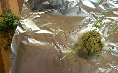 Roasting Garlic w:thyme