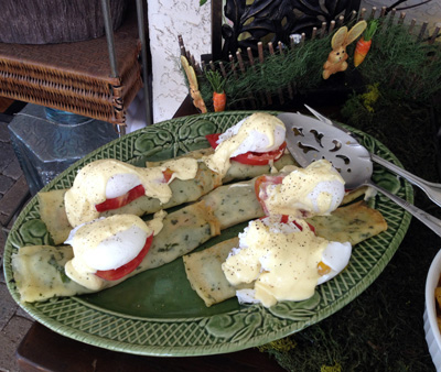 crepe eggs benedict florentine