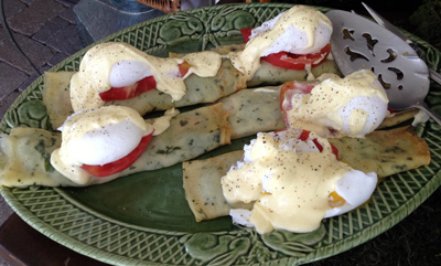 crepe eggs benidict