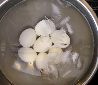 7 perfectly peeled eggs