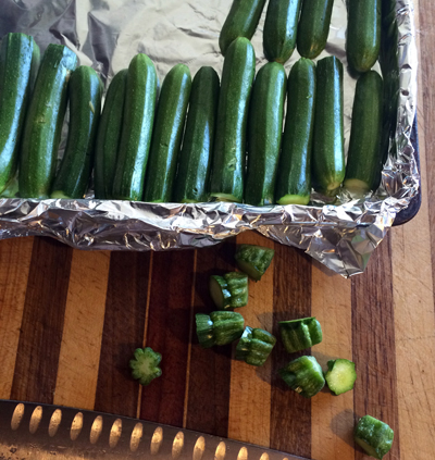 trim zucchini