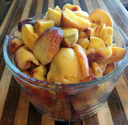 2 pounds peaches