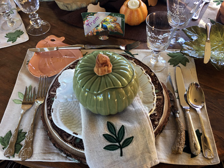 round-placesetting