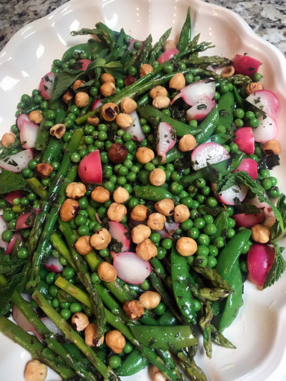 https://lespetitesgourmettes.com/wp-content/uploads/2019/04/asparagus-pea-radish-salad-563x750.jpeg